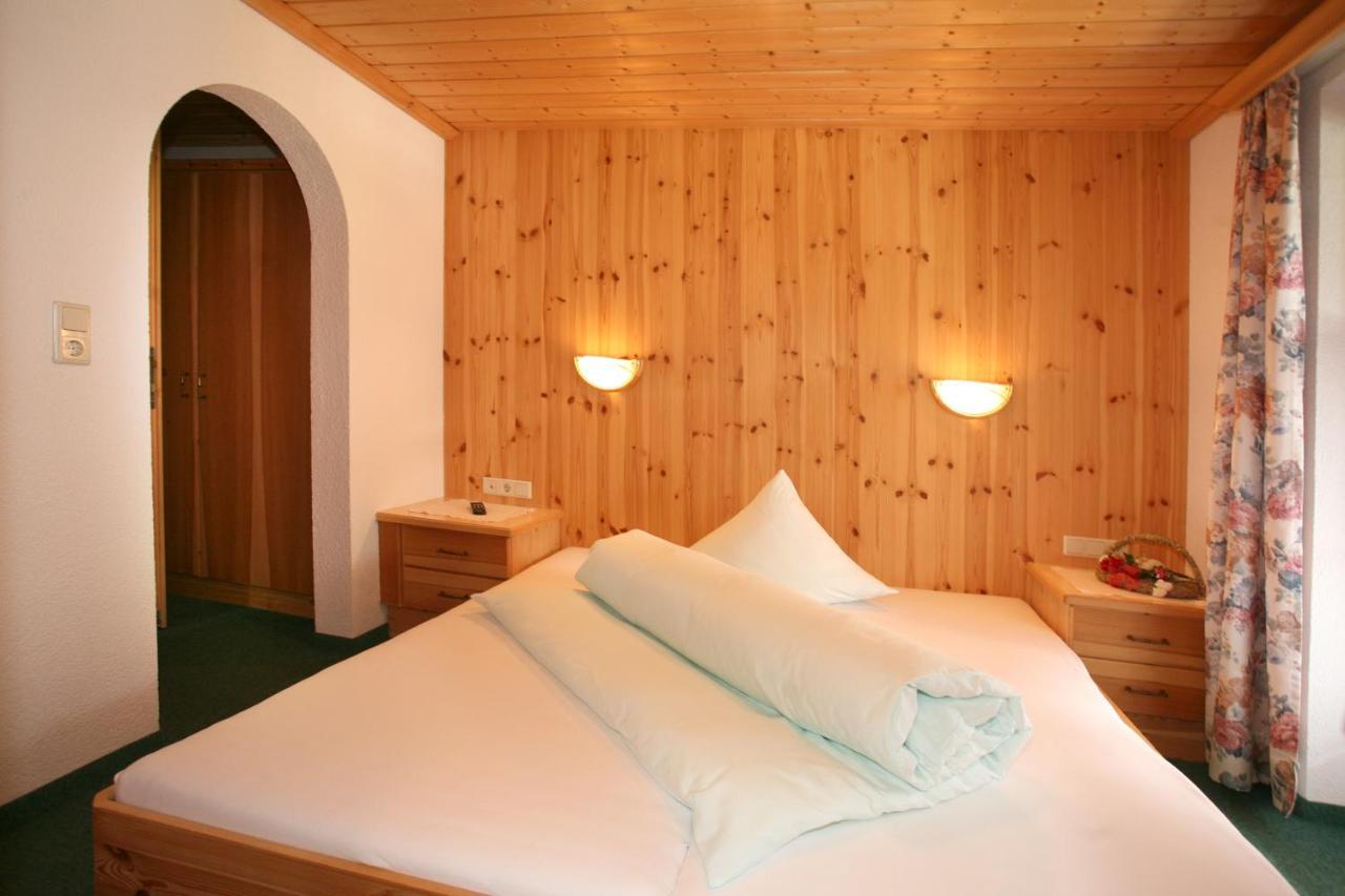 Hotel Silbertal - Almhuetten Sölden Exterior foto